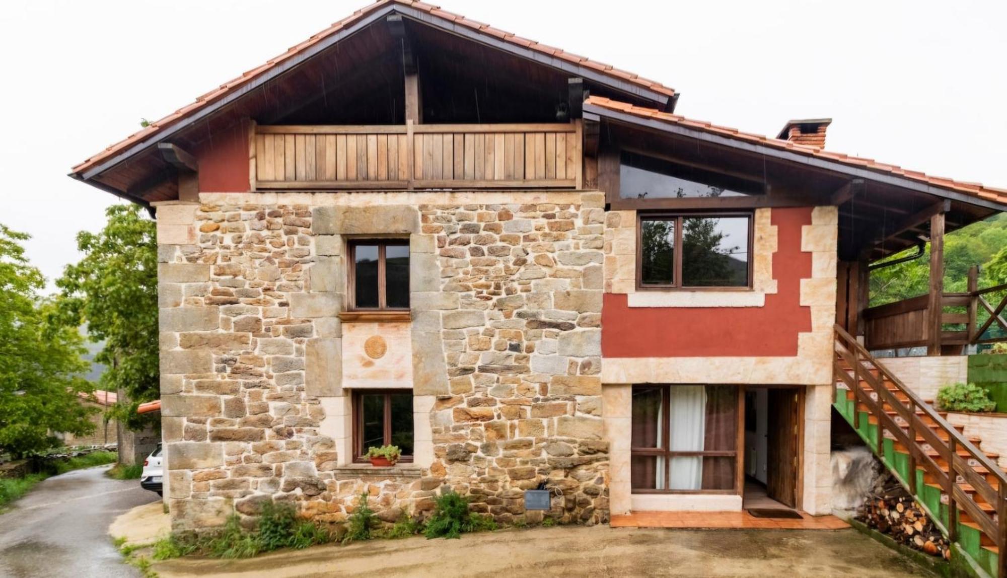 Casa De Pueblo Las Golondrinas De Luena San Miguel de Luena Exterior photo